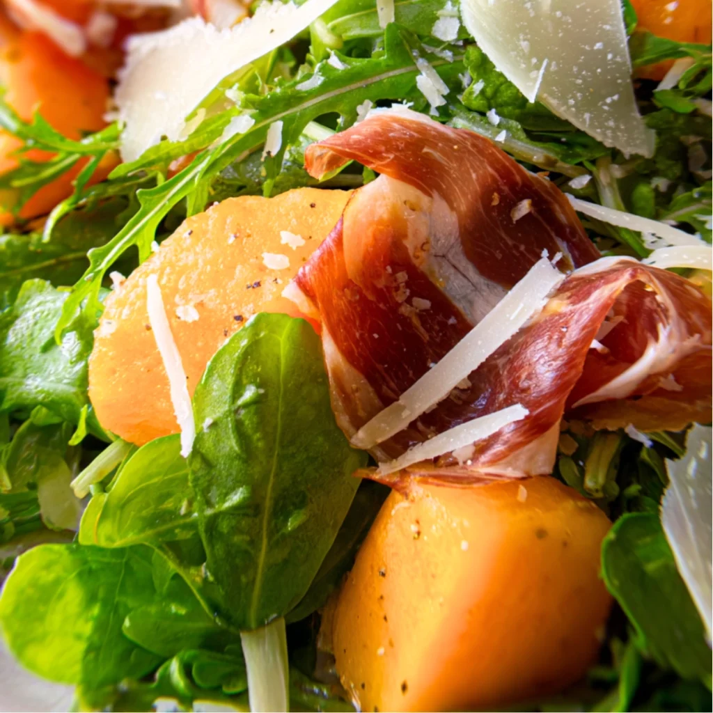 Salade Melon, Jambon Cru, Roquette & Parmesan